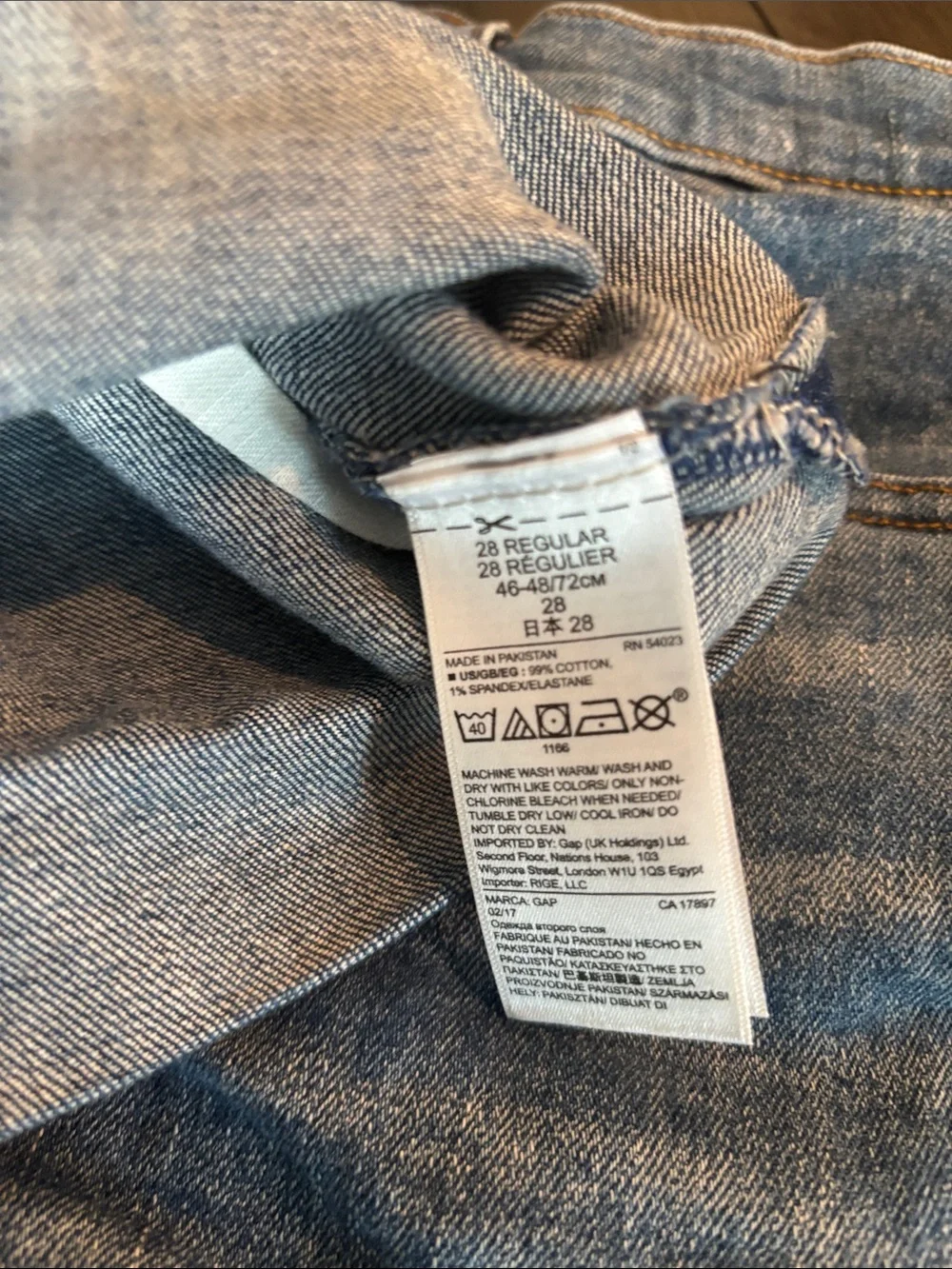 GAP Women's Medium‎ Blue Rolled Frayed Hem Denim Shorts
